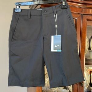 Nike golf boys shorts NWT size Small